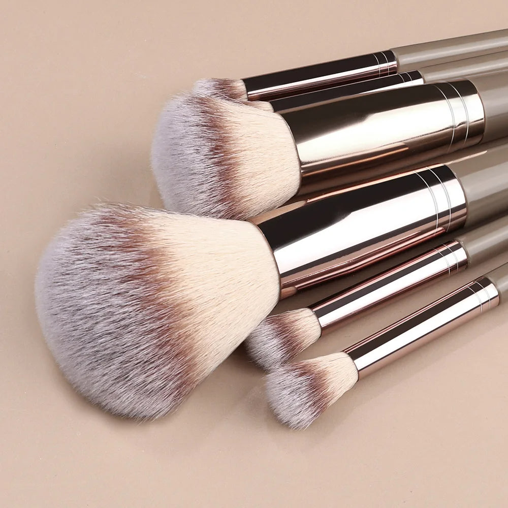 Professional Makeup Brush Set – Soft Fluffy Bristles, Foundation, Eyeshadow & Blending Brushes