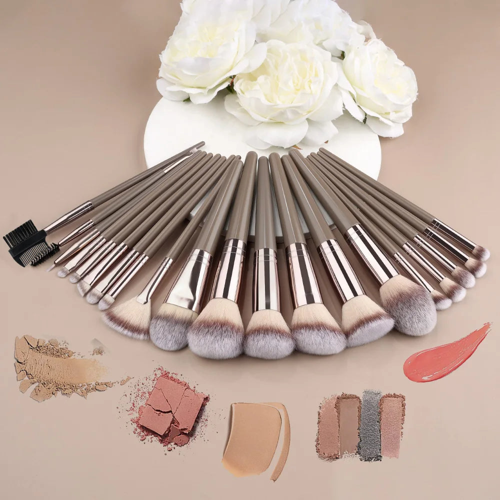 Professional Makeup Brush Set – Soft Fluffy Bristles, Foundation, Eyeshadow & Blending Brushes
